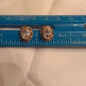 Elegan Sterling Silver 925 Stud Earrings With Faceted Gems